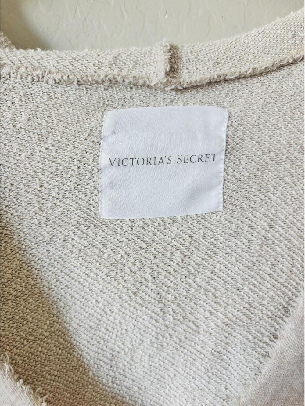Victoria’s Secret NWOT oversized Terry sweatshirt cape - Picture 5 of 9